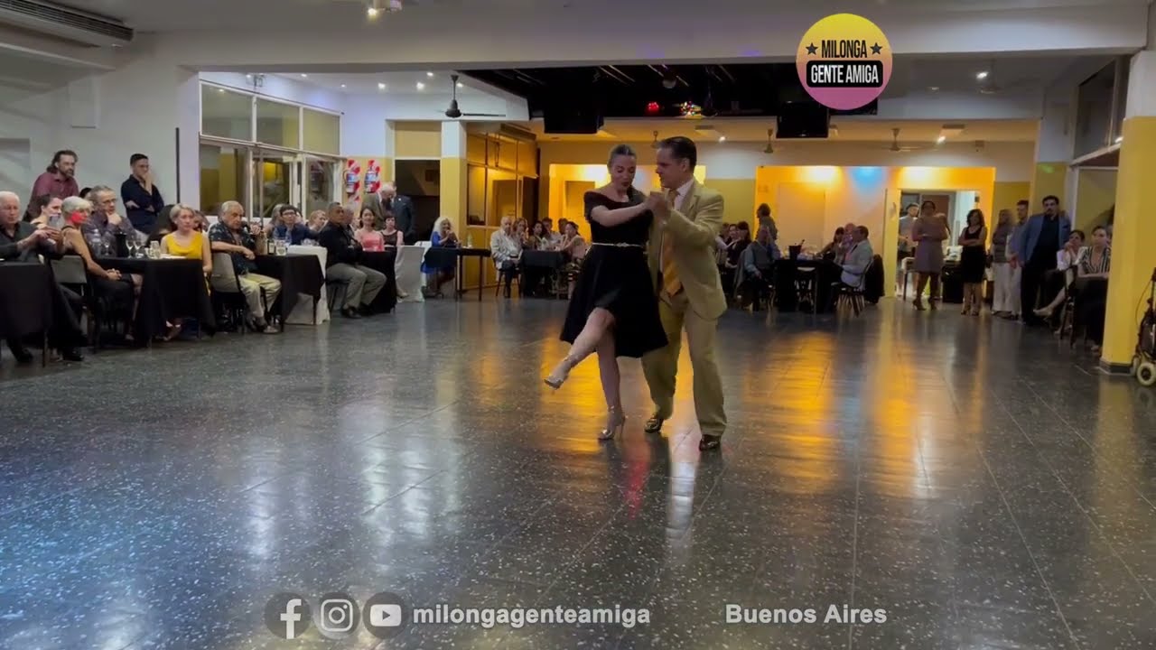 Lola Ruiz y Pedro Ochoa  - Milonga Gente Amiga - 21/ENE/2023 (1/3)