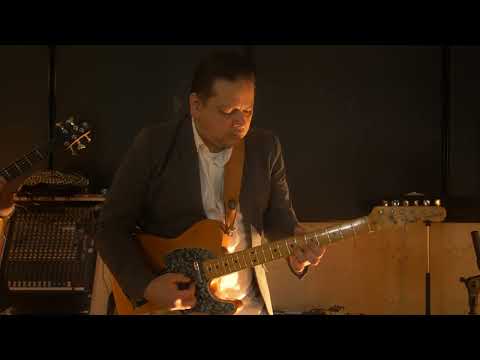 GLOOMY MESS      Lose control