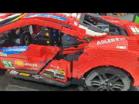 huge model lego Ferrari 488 GTE “AF Corse #51” 42125