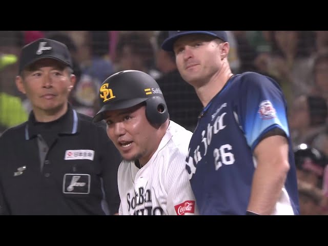 【3回裏】ここまでで4打点と大活躍!! ホークス・山川穂高 ライトへの2点タイムリーヒットで追加点!! 2025年4月6日 福岡ソフトバンクホークス 対 埼玉西武ライオンズ