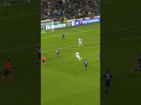 Zlatan WONDER GOAL!!! 🤯