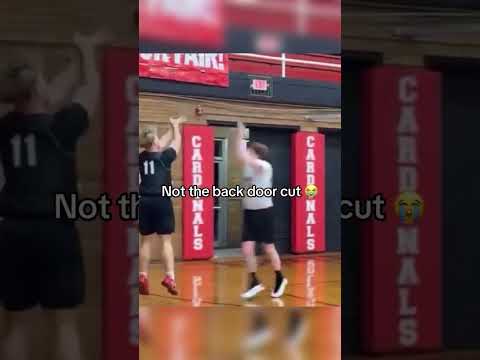 Crazy back door cut 😂