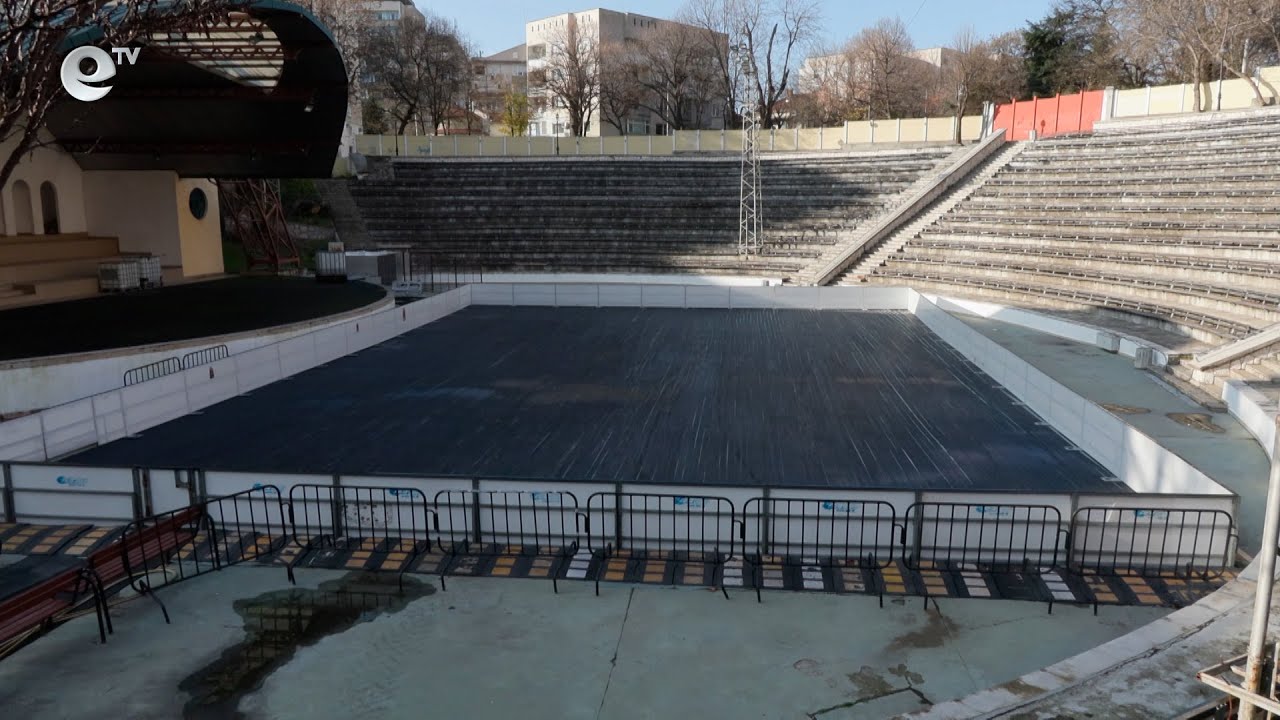 Започна монтажът на ледената пързалка в Хасково
