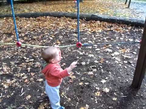 La gioia della nonna - Nel parco giochi