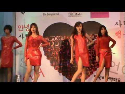 Pixelar cover Sistar Alone @ TheMallBangkapi