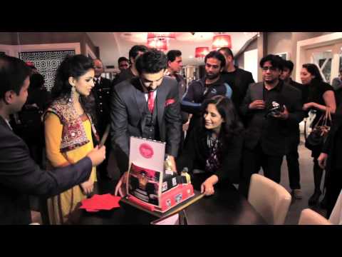 Moments Ranbir Kapoor Chak89 Cutting Cake