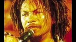 Garnett Silk &amp; Shaggy Wonder - Give I Strength (Remix)