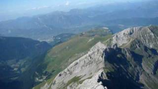 preview picture of video 'Paragliding xc Annecy - Aravis 2009 part 4'