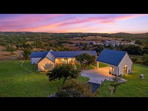 Luxury Living on nearly 7 Scenic Hill Country Acres