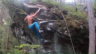 Video thumbnail de Holy Limit, 8a+. Magic Wood