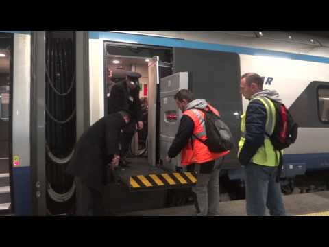 Obsługa windy PKP Intercity EIC Premium Pendolinio ED250