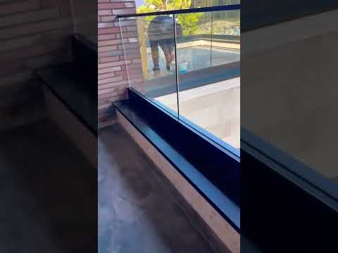 Стекляные ограждения из Китая Glass balcony railings from China