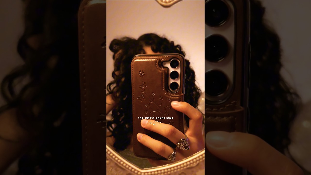 love this phone case🫶🏽#girly#phonecase#y2k#pink#coquette#fall#fallinspo#pinterest#pinterestaesthetic