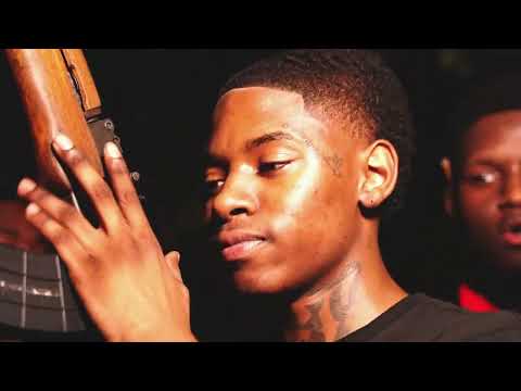 BabyCeoTrell - Aint On Shit (Official Music Video) Shotby @meechomovies5044)