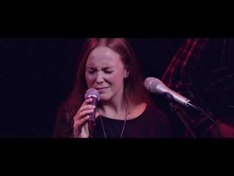 Hannah Tolf - Rock (livevideo)