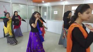 mere miyan gye england choreography || ladies dance || rangoon || ajay bisht