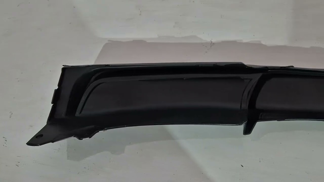 Задній дифузор DPT V-1 (для M Performance, чорний глянець) Video 1