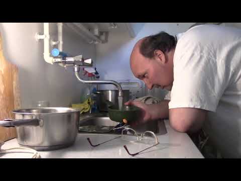 MongoTV_2815 - Mongo Madskole - Stegte PØLSER Med KARTOFFELMOS og Ketchup