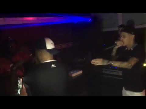 MC KeKé e MC Leo da baixada - Música nova (Ao ViVo)