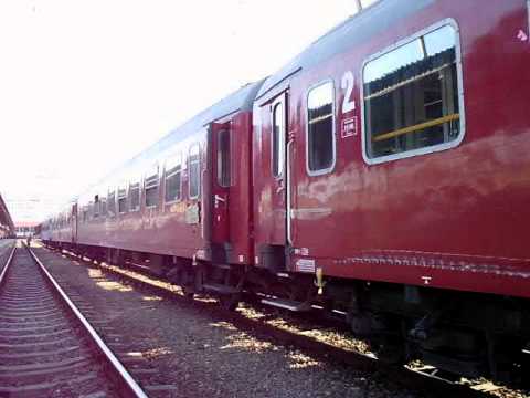 P 7035 Bucuresti Nord - Urziceni cu o compunere interesanta 09.11.2011