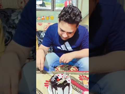 🎂🍔🍰🍩🍾🍻 h 😂 b day burrrrrhhhhh