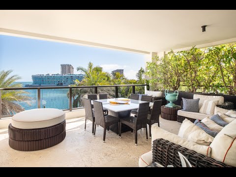 The Jills Zeder Group presents 3535 Hiawatha Ave  Unit 403