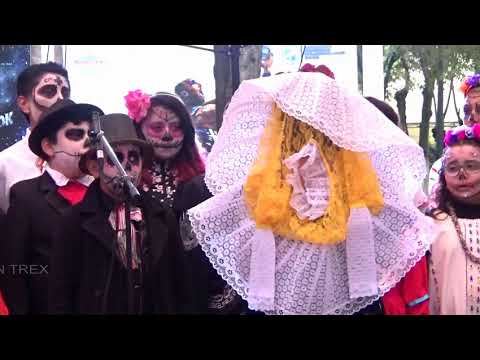 Coro Infantil de Tlalnepantla celebrando el día de muertos