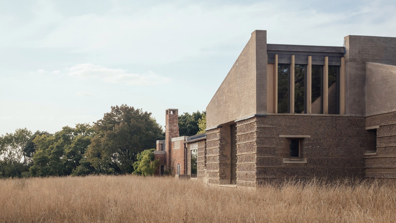 Video reveals process behind Rammed Earth House by Tuckey Design Studio
