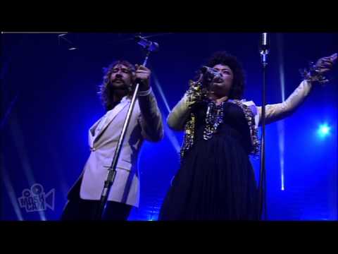 Sneaky Sound System - Pictures (Track 2 of 15) | Moshcam