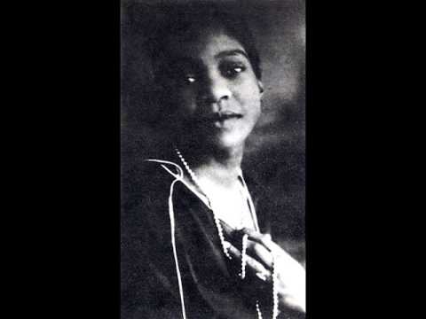 Bessie Smith  - Young Woman's Blues
