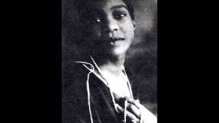 Bessie Smith  - Young Woman's Blues
