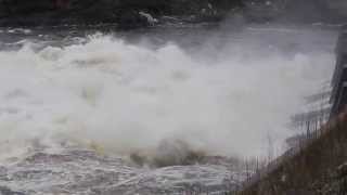 preview picture of video 'Rough Waters at Chenaux Generating Station Oct 20 2014'