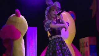 Kyary Pamyu Pamyu - Super Scooter Happy | en Paris, Francia