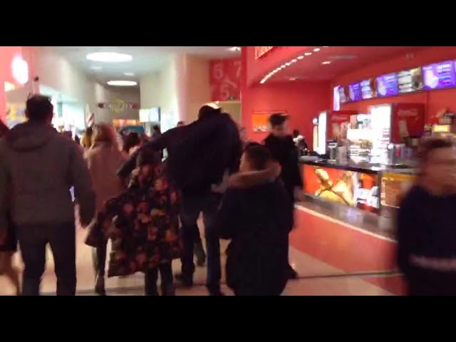 В Казани эвакуируют торговый центр «Тандем»