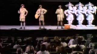 Monty Python Live at Hollywood Bowl - Bruces&#39; Philosophers Song (sub ita)