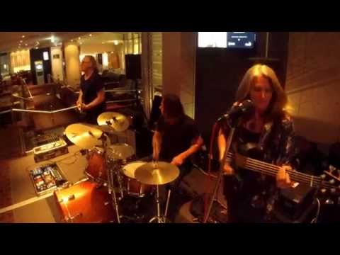 Rebecca Johnson Band *STANDING ON SHAKY GROUND* Live @ The Flame Lounge (30/1/15)