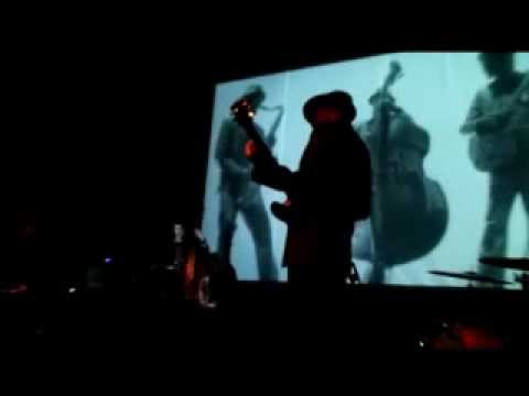 The Jazz Statues - palace.wmv