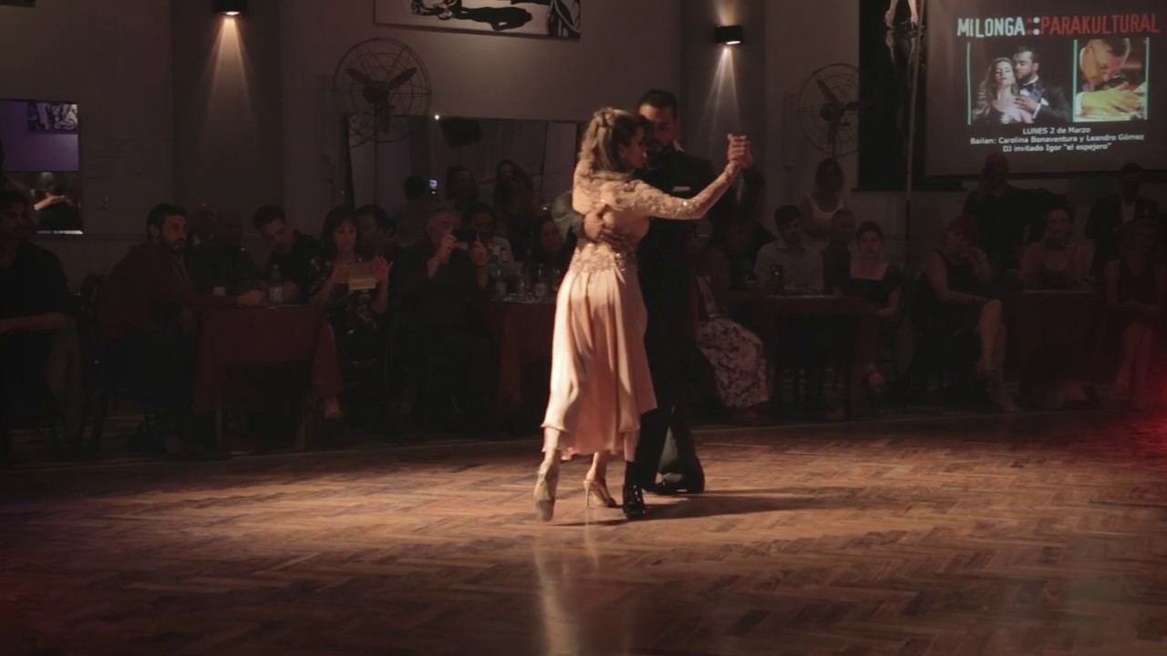 Carolina Bonaventura & Leandro Gomez.