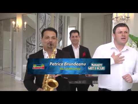 Petrica brundeanu stau cu fratele la masă