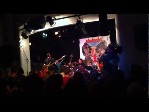 Olympic - Únos (live Malostranská beseda 27.9.2011)