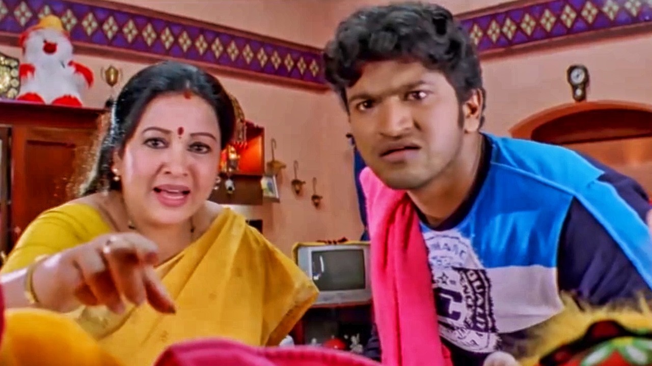 पुनीथ राजकुमार के आवाज से उसकी माँ डर जाती है | Zabardast Tevar फ?