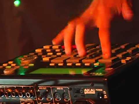DJ TECYO QUEIROZ NA MPC (NITRO PANCADAO 3).m4v