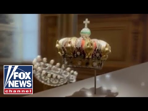 Louvre heist: Police search for thieves who stole jewels from Paris museum