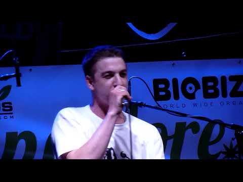 Emkej//Drill//Roots in Session - King size (Live) Marihuana marš 2018