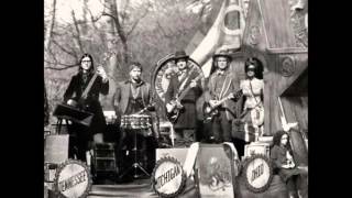 The Raconteurs - Hold Up