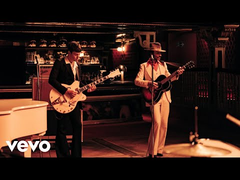 Leiva, Conociendo Rusia - Jaula de Oro (Video Oficial)