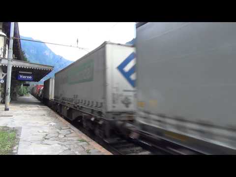 DOPPIA TRAZIONE CROSSRAIL CON CARRI MERCI TRANSITA A VARZO (VB) 22 - 6 - 2014.