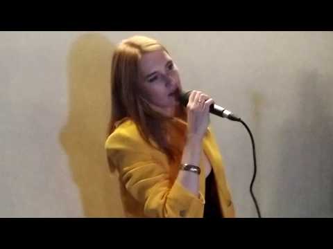 Haqsi live at Ferre Party