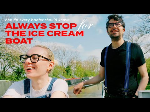 Relaxing Narrowboat Cruise to a Picturesque Market Town