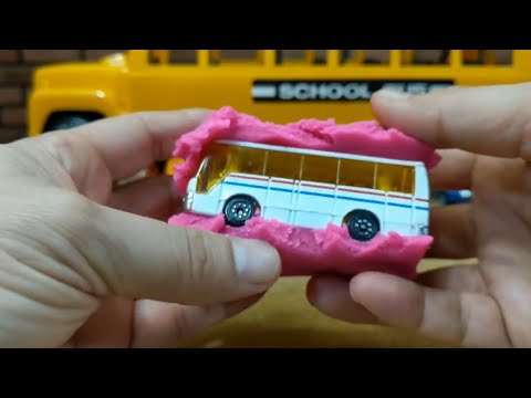 Wali's Play-Doh Surprise: Unveiling a White Toy Bus in Pink Play-Doh Video